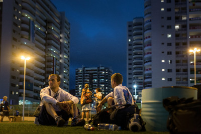 Škarna a Tomík chillej