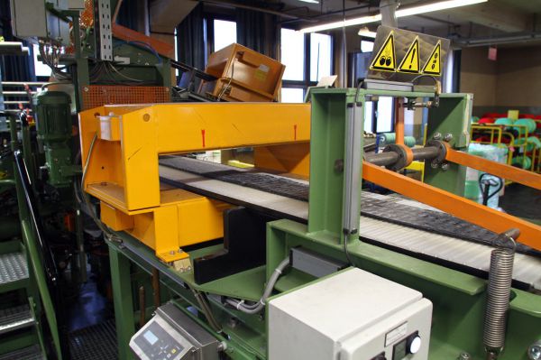 materiál na běhoun pláště putuje k dalším úpravám