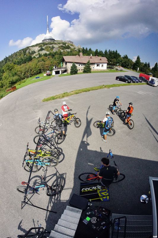 Testování s Rock Machine na Ještědu