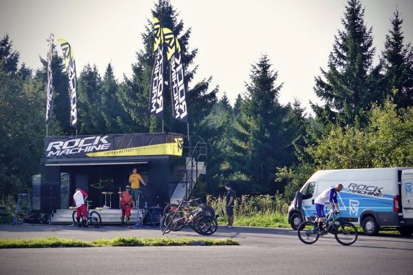 Testování s Rock Machine na Ještědu