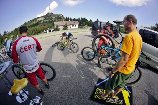 Testování s Rock Machine na Ještědu