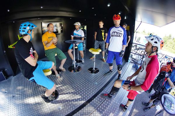 Testování s Rock Machine na Ještědu