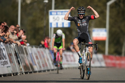 Jan Gavenda vyhrává závod juniorů