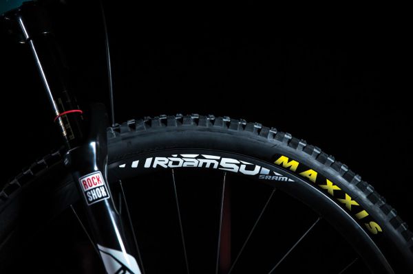 Sram Roam 50