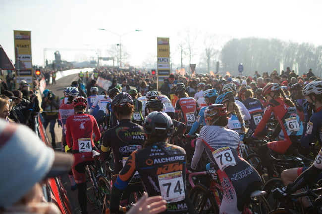  Pár vteřin do startu žen