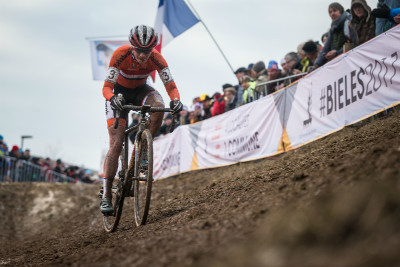 Marianne Vos zatím v čele