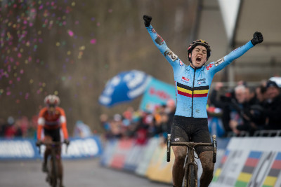 Sanne Cant slaví svůj premiérový titul mistryně světa