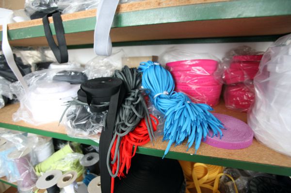 Na návštěvě v Sensoru - sklad látek a příslušenství