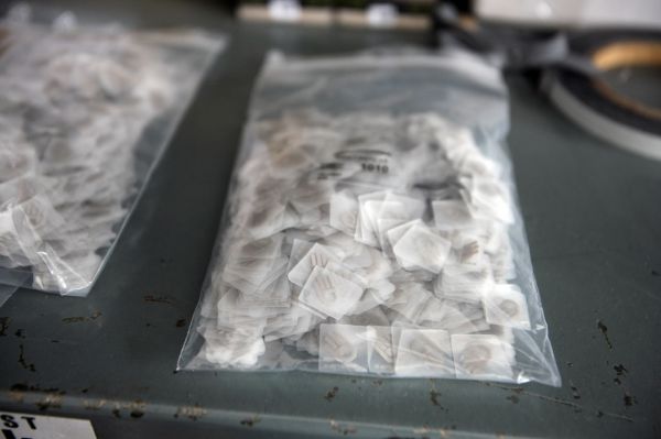 Na návštěvě v Sensoru - sklad látek a příslušenství