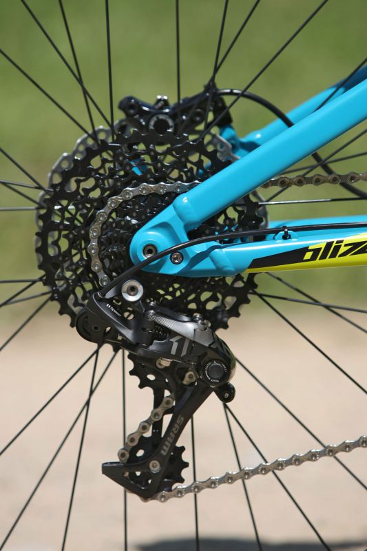 Rock Machine Blizzard 27,5+ 90