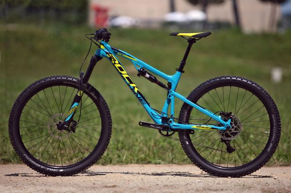 Rock Machine Blizzard 27,5+ 90