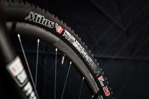 Kross Level Maji, Jolandy a spol.