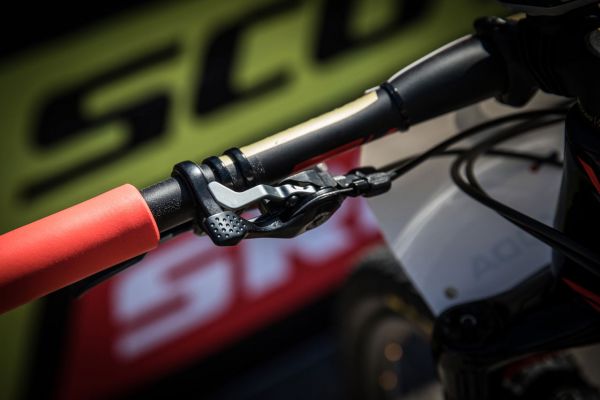 Scot Spark Nino Schurtera