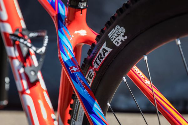 Kross Level Maji, Jolandy a spol.