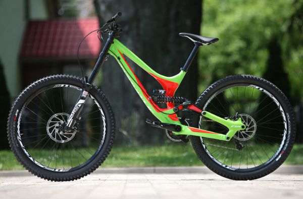 Specialized Demo 8 I Alloy