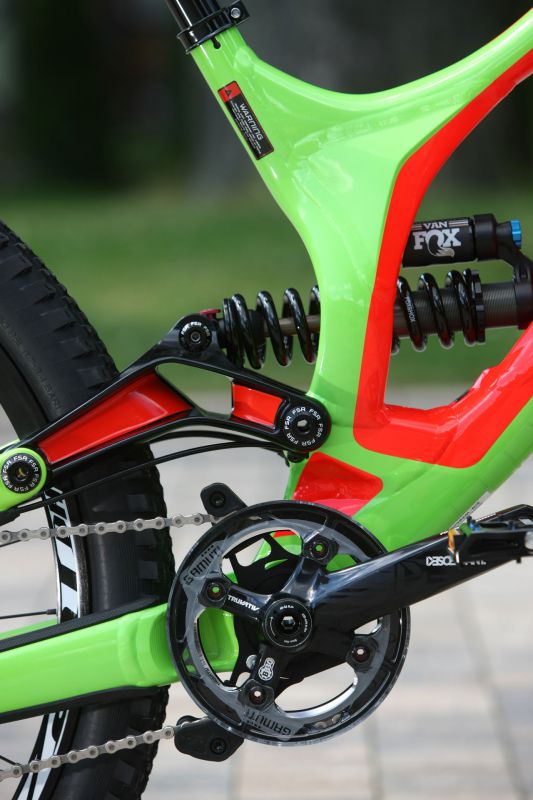 Specialized Demo 8 I Alloy