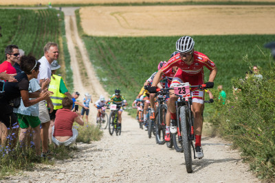 Annika Langvad v jednom z prudkých stoupáních