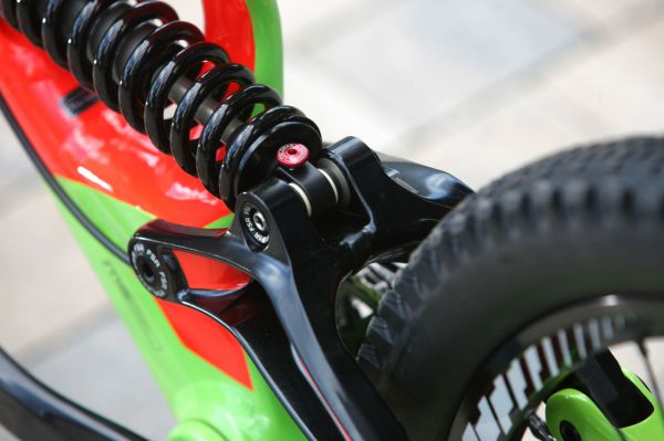 Specialized Demo 8 I Alloy