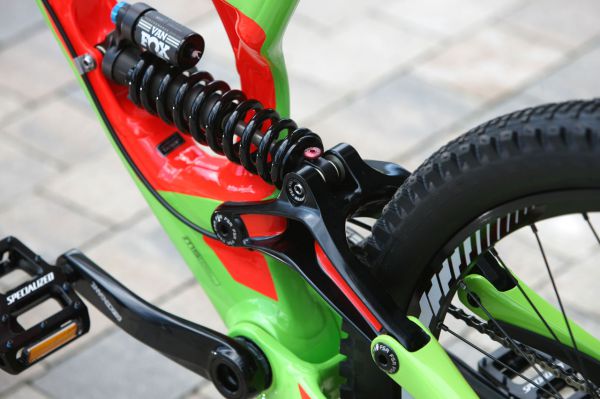 Specialized Demo 8 I Alloy