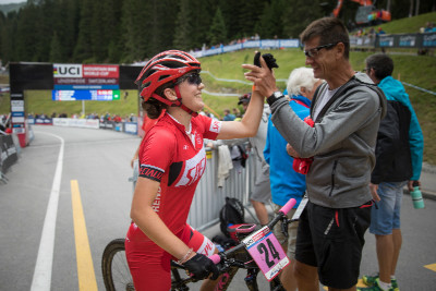 Adéla Šafářová s Viktorem Zapletalem slaví 13. místo v U23. 