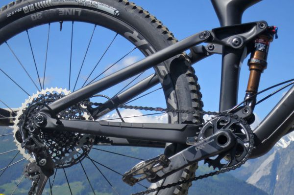 Trek Re:aktiv Thru shaft