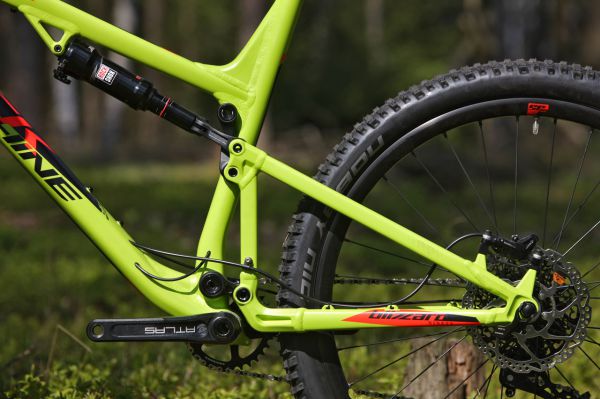 Rock Machine Blizzard 90 27