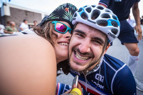 Okamžitá radost Francouzského vítěze