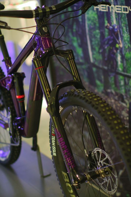 Trek Re:aktiv Thru shaft