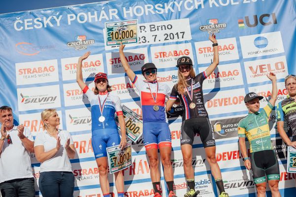 Vítězné pódium žen