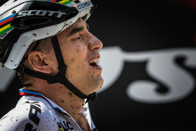 Nino Schurter to rozhodně neměl zadarmo