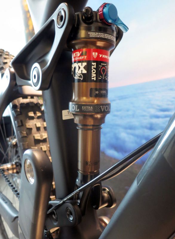 Trek Re:aktiv Thru shaft