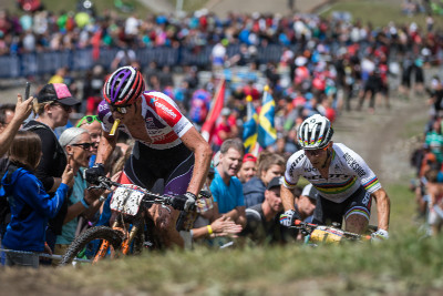 Mathieu van der Poel se ze začátku držel na čele závodu