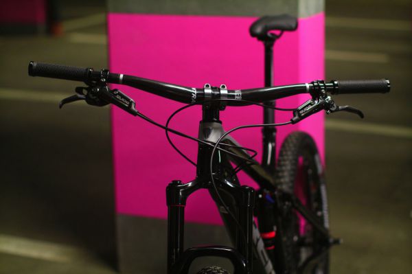 Trek Re:aktiv Thru shaft