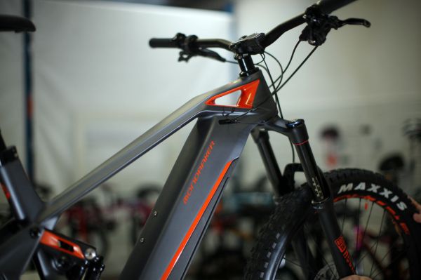 Mondraker 2018 - e-Crusher Carbon