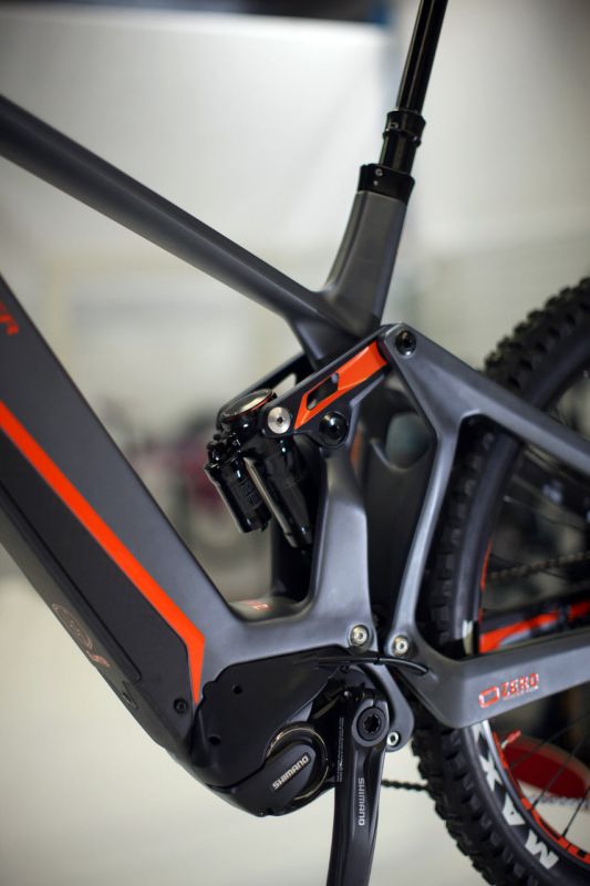 Mondraker 2018 - e-Crusher Carbon