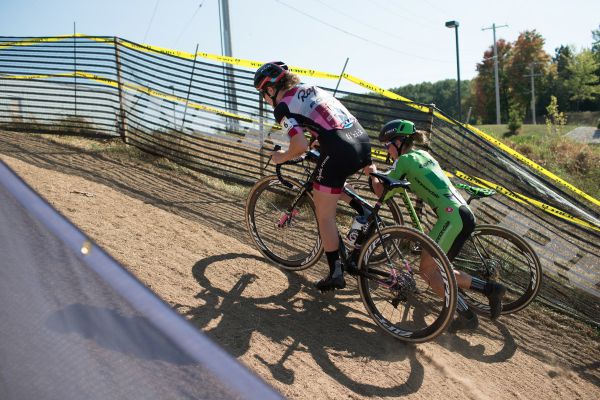 Souboj Američanek - Noble a v zeleném domácí Keough