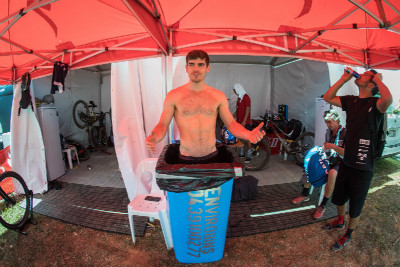 Loic v ledové lázni