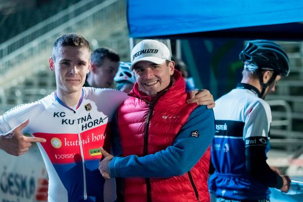 Večerní INSTA Sprint 2017 - vítěz, mistr ČR ve sprintu Jakub Kavalír a Svéťa Fořt