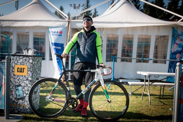 Nový mechanik Spořínků Pepe na famózní dráhovce...