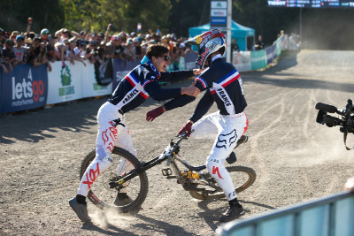 velká radost Lorise Vergiera a Loica Bruniho