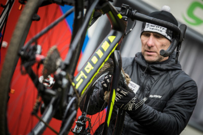 poslední přípravy v týmu Tomáše Paprstky