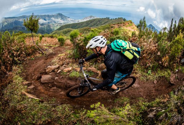 Představení Canyon Spectral 2018