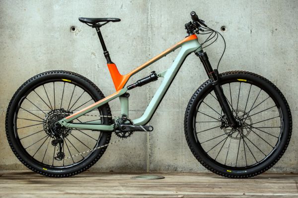 Představení Canyon Spectral 2018