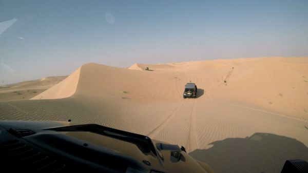 Pouštní safari je oblíbenou kratochvílí místních i expatů, Čechů nevýjimaje