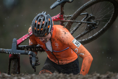 Mathieu van der Poel neměl šťávu