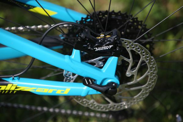 Rock Machine Blizzard INT e50