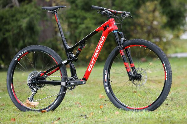 Rocky Mountain Element Carbon  70 XCO