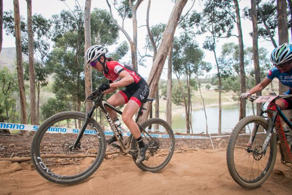 Jitka bojuje s Tanjou Zakelj