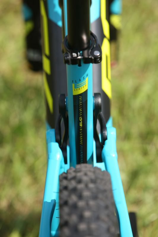 Rock Machine Blizzard INT e50