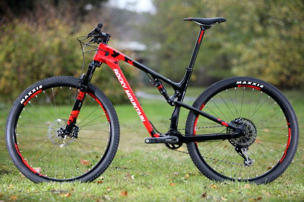Rocky Mountain Element Carbon  70 XCO